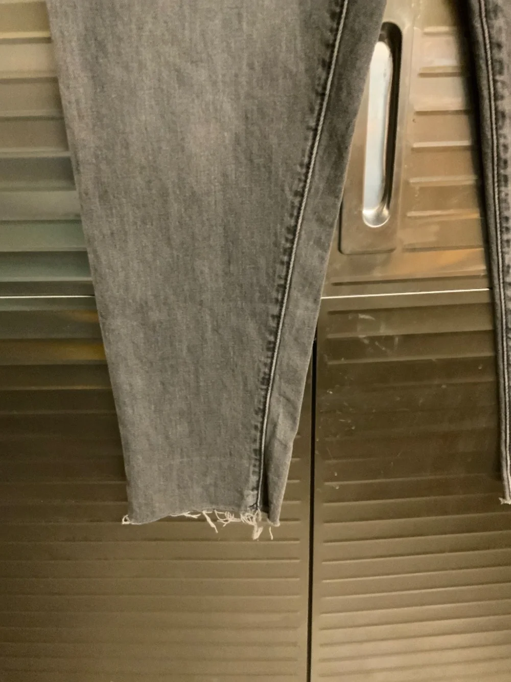 Universal Threads jeans - Picture 3 of 6